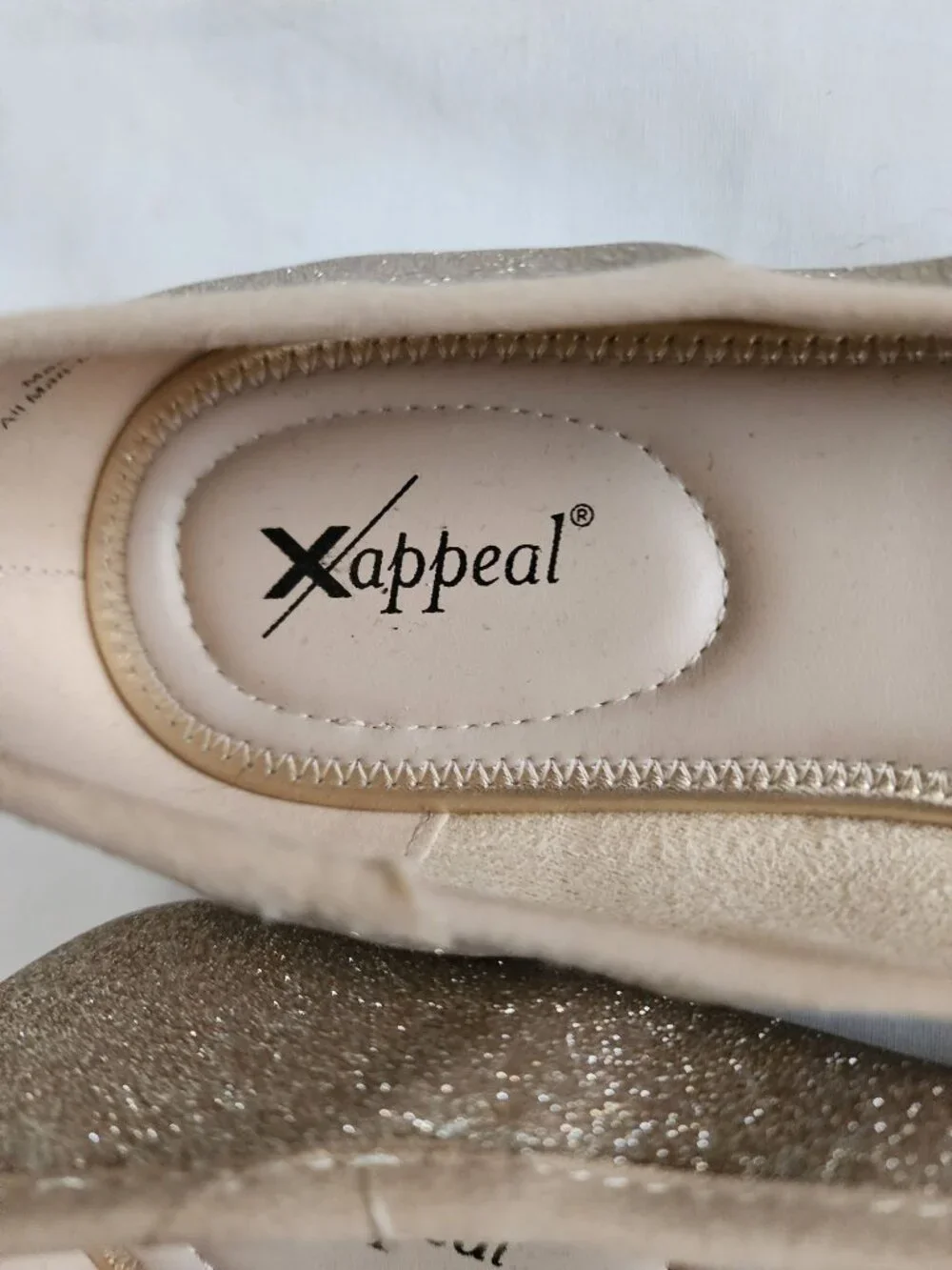 Xappeal Women's Gold TINE Classic Round Toe Bow Ballet Flat Shoes Size 10M